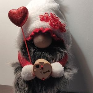 Valentine's gnome